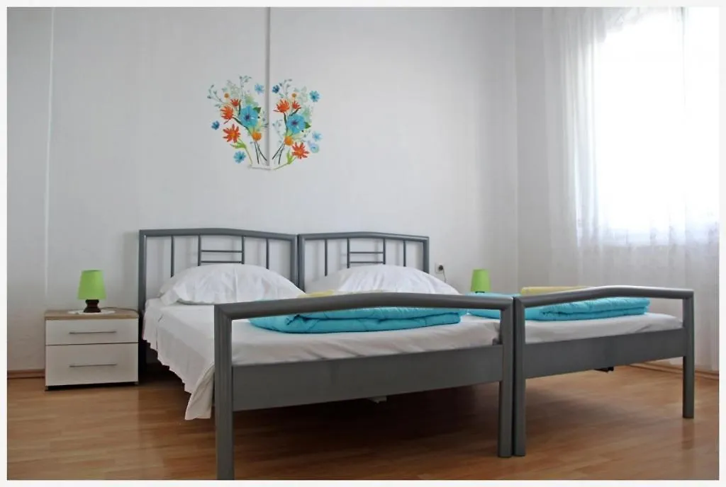 Apartment In Slatine With Sea View, Terrace, Air Conditioning, Wi-Fi