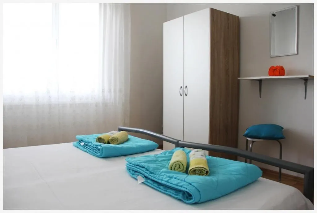 Apartment In Slatine With Sea View, Terrace, Air Conditioning, Wi-Fi
